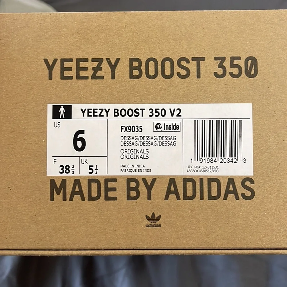 NEW YEEZY BOOST 350 V2 - Picture 4 of 5